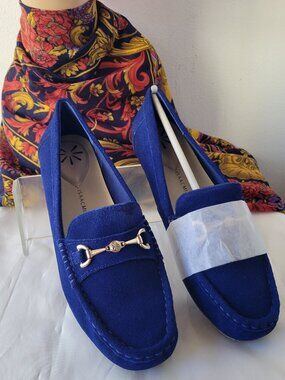 Isaac Mizrahi Royal Blue Suede Loafers Gold Hardware Size 8M NIB